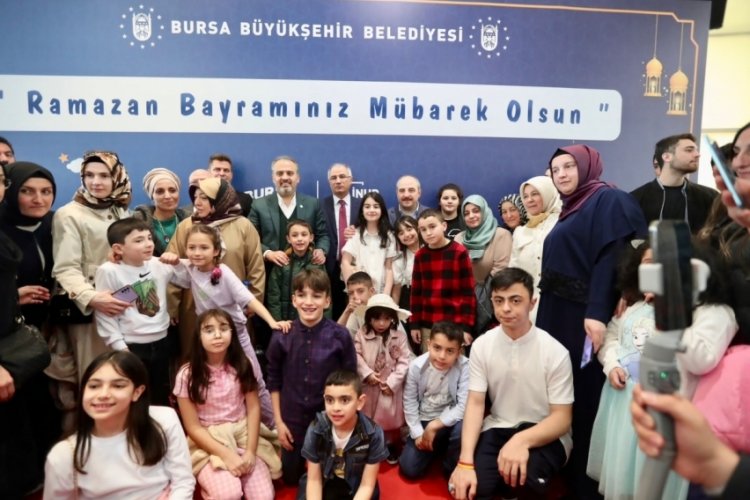 Bakan Varank Bursa'da depremzede, şehit yakınları ve gazilerle bayram kahvaltısında buluştu