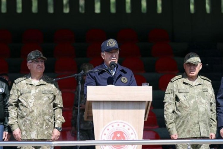 Bakan Akar: Pazar g&uuml;n&uuml; ilk milli muharebe tankımız Altay'ı alacağız