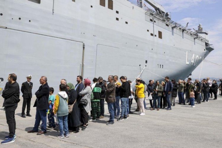 TCG Anadolu gemisinde bayram yoğunluğu