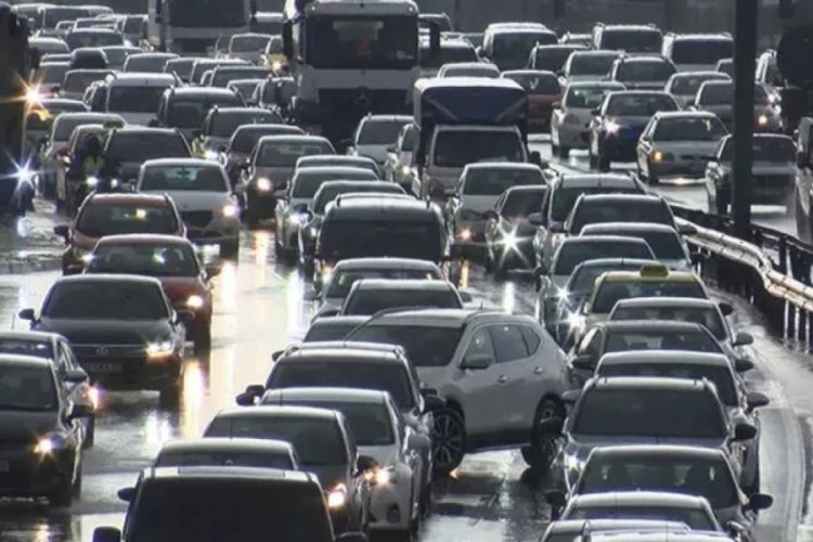 İstanbul trafiğinde bayram yoğunluğu y&uuml;zde&nbsp;80'e ulaştı