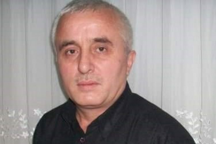 Karab&uuml;k'te bayram ziyareti d&ouml;n&uuml;ş&uuml;nde merdivenlerden d&uuml;şerek yaşamını yitirdi