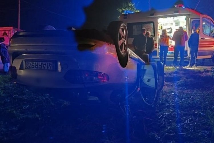 Balıkesir Susurluk'ta takla atan otomobilin s&uuml;r&uuml;c&uuml;s&uuml; yaralandı