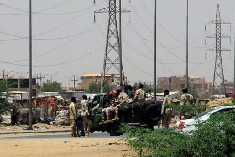 ABD, Sudan'daki b&uuml;y&uuml;kel&ccedil;iliğini kapattı