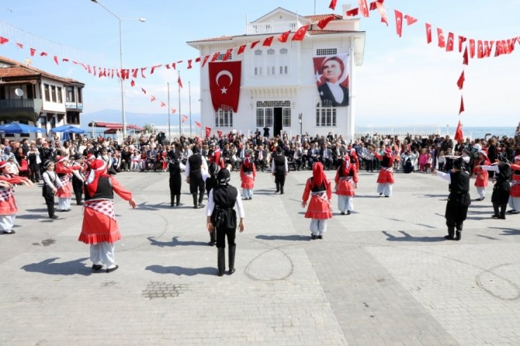 Bursa'da Mudanyalı &ccedil;ocukların coşkulu bayramı