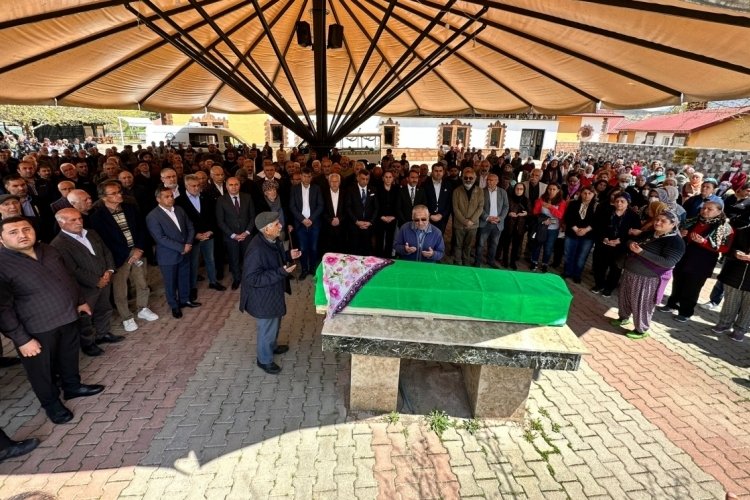 Kemal Kılı&ccedil;daroğlu'nun halası Tunceli'de son yolculuğuna uğurlandı
