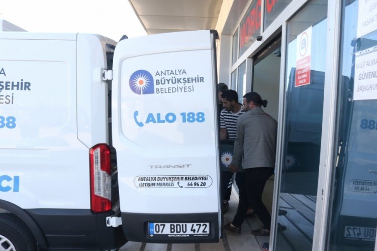 Antalya'da&nbsp;3 &ccedil;ocuk annesi bayram ziyaretinden d&ouml;nerken kazada &ouml;ld&uuml;