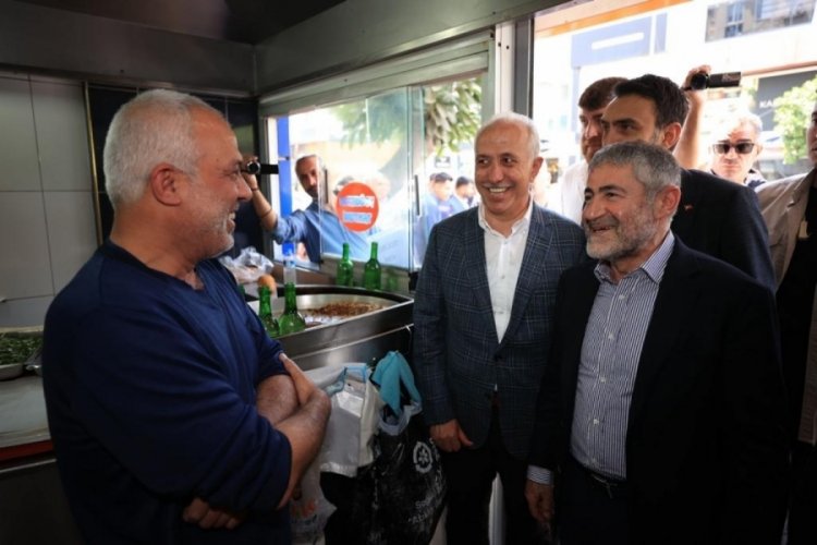 Nureddin Nebati: Senin hangi mezhepten olduğunu soran var mı?