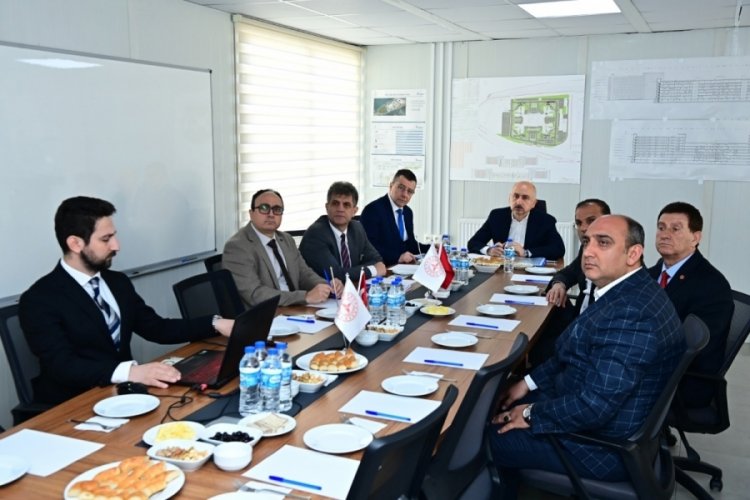 Adil Karaismailoğlu: Hedefimiz b&uuml;y&uuml;k, g&uuml;&ccedil;l&uuml; T&uuml;rkiye