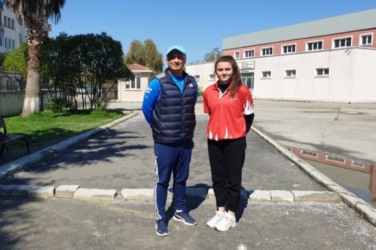 Ala&ccedil;amlı sporcu D&uuml;nya &Ccedil;im Topu Şampiyonası'nda T&uuml;rkiye'yi temsil edecek