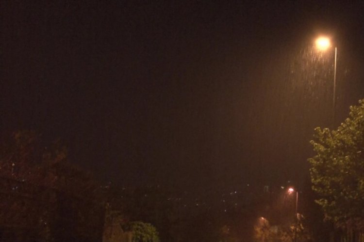 İstanbul'da sağanak yağış etkili oldu