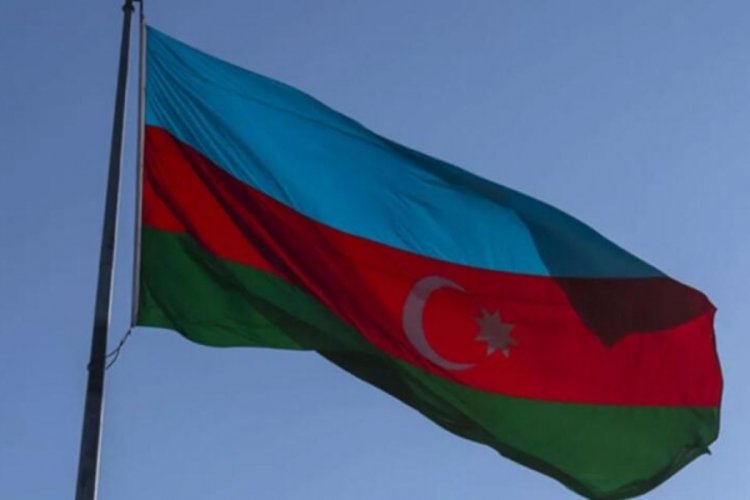 La&ccedil;ın Koridoru'nun başlangı&ccedil; noktasında Azerbaycan bayrağı