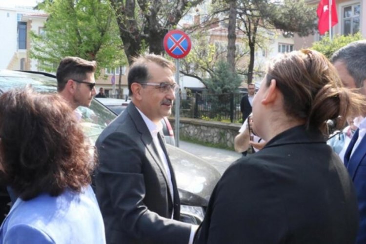 Bakan D&ouml;nmez, Eskişehir'de esnaf ziyaretinde bulundu