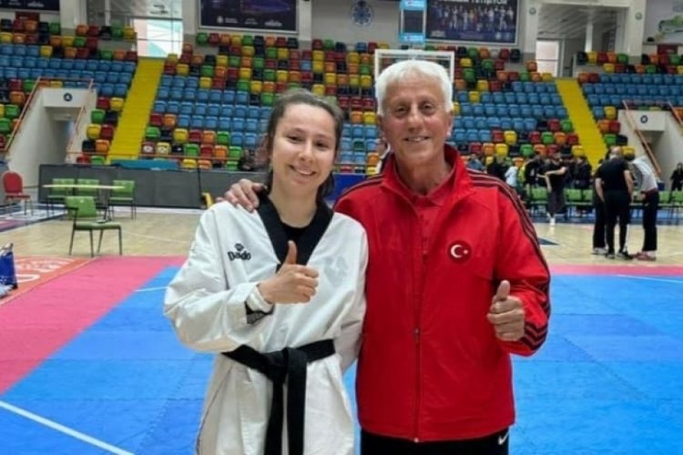 Lapseki Belediyesi sporcusu Zeynep Taşkın D&uuml;nya Şampiyonasına gidiyor