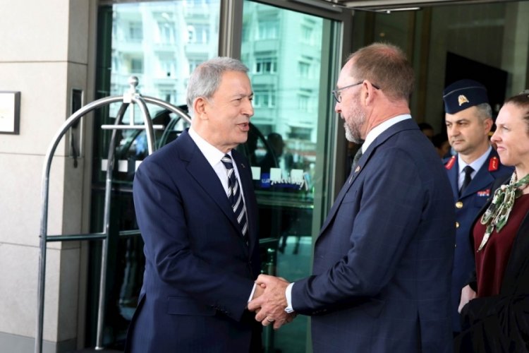 Hulusi Akar, Yeni Zelanda Savunma Bakanı Little ile g&ouml;r&uuml;şt&uuml;