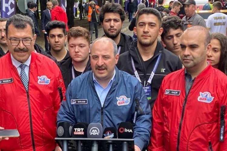Bakan Varank: En &ouml;nemli yatırım gen&ccedil;lere ve insanlığa yapılan yatırım