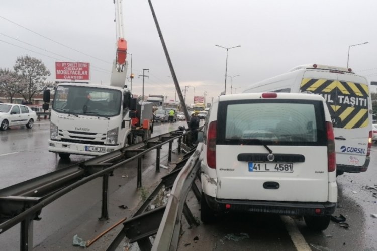 Kocaelİ D-100'de 8 ara&ccedil; birbirine girdi