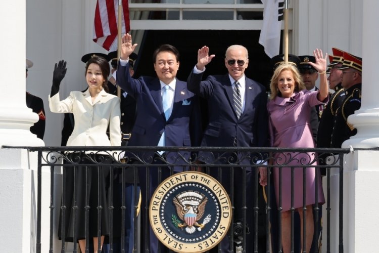 Biden'dan Trump'a: Demokrasimiz i&ccedil;in tehlike