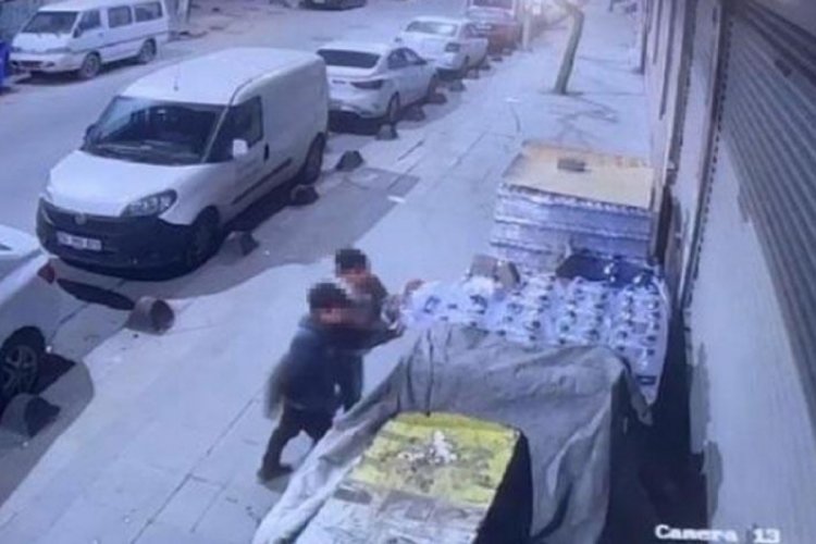 İstanbul'da 2 &ccedil;ocuk pet su şişelerini b&ouml;yle patlattı