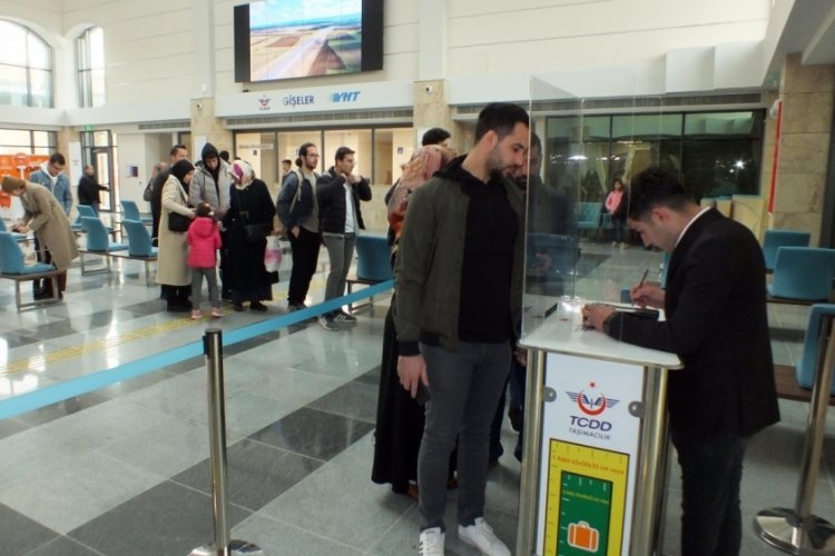 Yozgatlılar hızlı trene yoğun ilgi g&ouml;sterdi