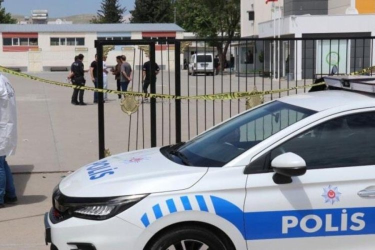 Şanlıurfa'da korkun&ccedil; olay! Okul idaresiyle tartışan &ouml;ğrenci okulu bastı