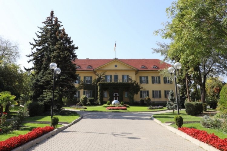 Almanya'dan 'se&ccedil;im sandığı' a&ccedil;ıklaması