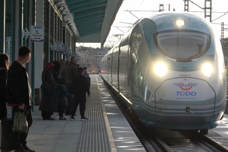 43 ilin ge&ccedil;iş g&uuml;zergahı Kırıkkale'de YHT seferleri başladı
