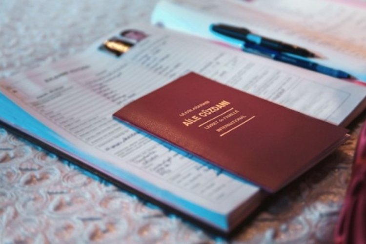 Anayasa Mahkemesi'nden kadınlar i&ccedil;in "soyadı" kararı!