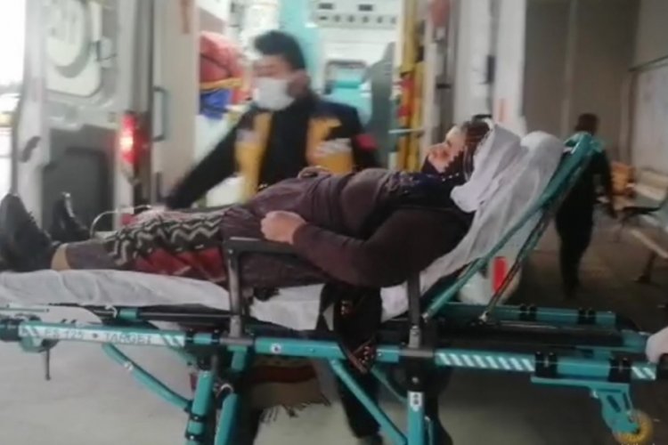 Erzincan'da 6 kişi mantar zehirlenmesi ş&uuml;phesi ile hastaneye kaldırıldı