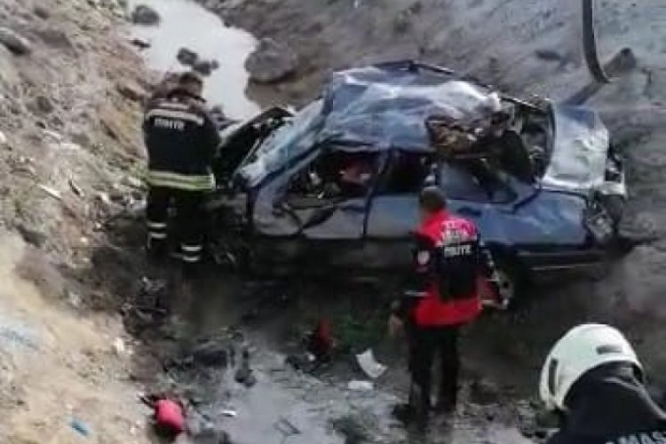 Amasya'da sulama kanalına devrilen otomobilde 2 kişi hayatını kaybetti