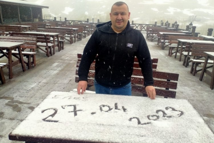 Uludağ'da nisan ayında kar yağdı