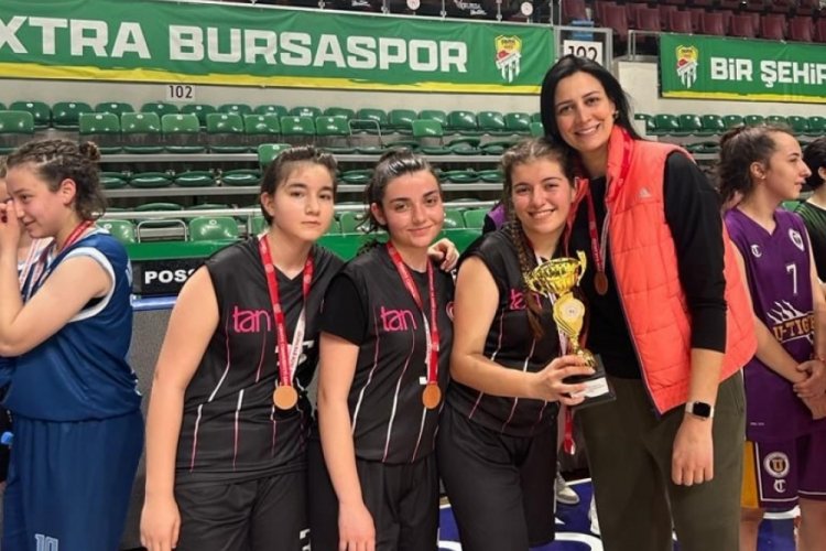 Tan Okulları akademik başarılardan sportif başarılara imza attı