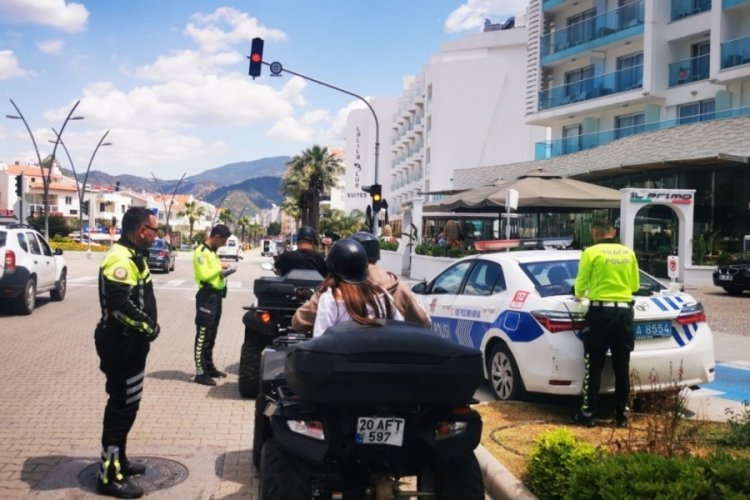 Marmaris'te trafik uygulamaları devam ediyor