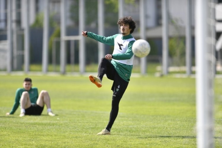 Bursaspor'da pes pres &ccedil;alışmaları