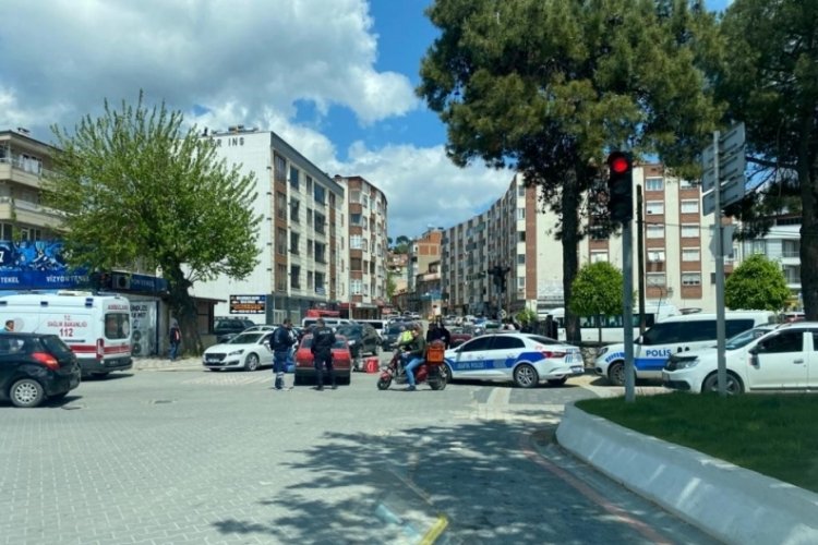 Balıkesir'de otomobil ile motosiklet &ccedil;arpıştı