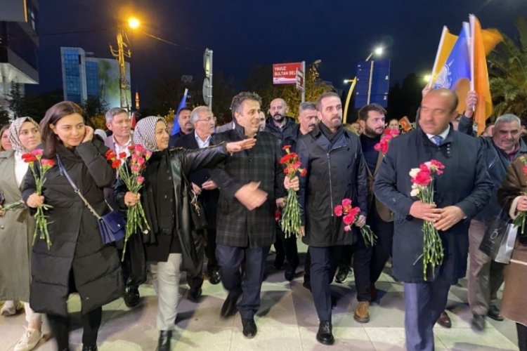 İstanbul'da AK Parti milletvekili adaylarıyla birlikte 2023'ten 2053 y&uuml;r&uuml;y&uuml;ş&uuml;
