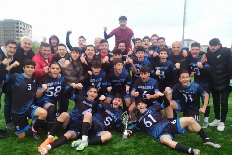 Kayseri Atletikspor Kayseri'nin şampiyonu oldu