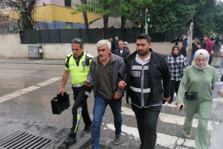 Antalya'da kırmızı ışıkta sızdı: İ&ccedil;iyorsam sebebi var