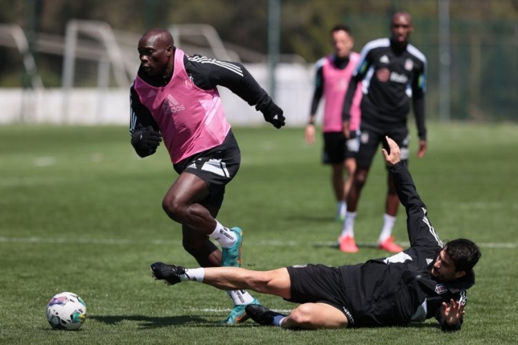 Beşiktaş şampiyonluk i&ccedil;in &uuml;mitlenmek istiyor