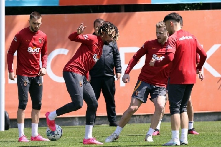 Galatasaray şampiyonluk yarışında kayıp istemiyor