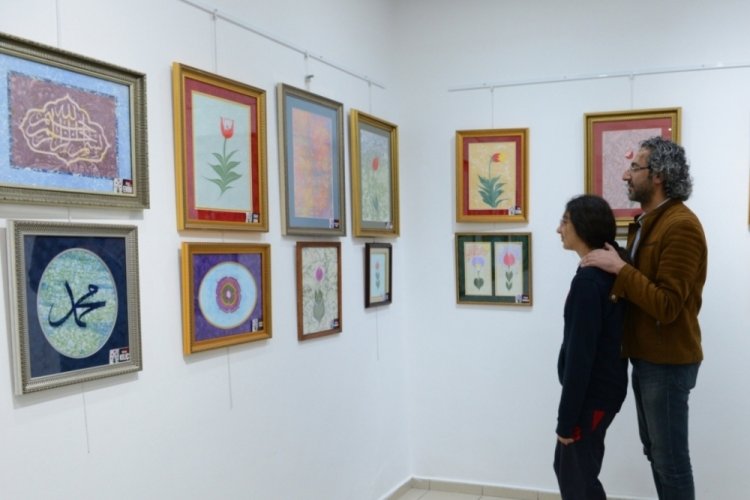 Bursa Nil&uuml;fer'de Ebru sergisi