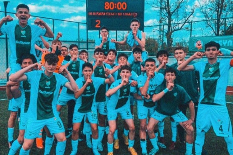 Bursaspor U16 &ccedil;eyrek finalde!