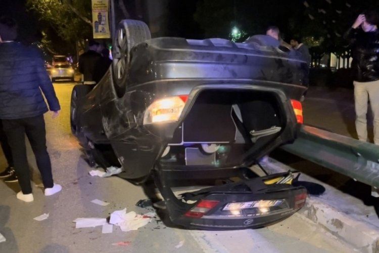 Bursa'da &ccedil;ekicinin paletlerine &ccedil;arpan ara&ccedil; takla attı: 2 yaralı