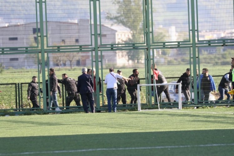 Bursa amat&ouml;r ligde ortalık savaş alanına d&ouml;nd&uuml;
