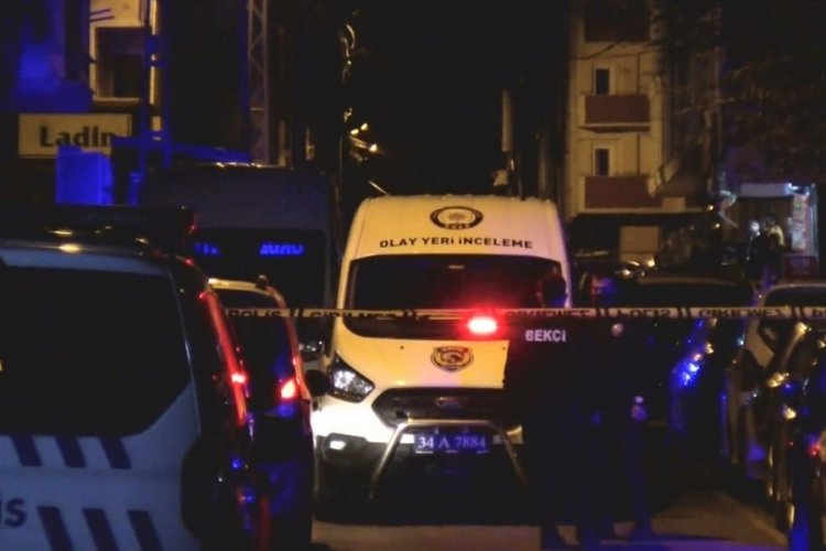 &Ouml;nce teklifini reddeden kadını, daha sonra kendini vurdu