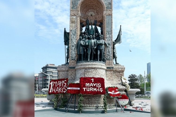 T&uuml;rk-İş &uuml;yeleri, Taksim'e &ccedil;elenk bıraktı