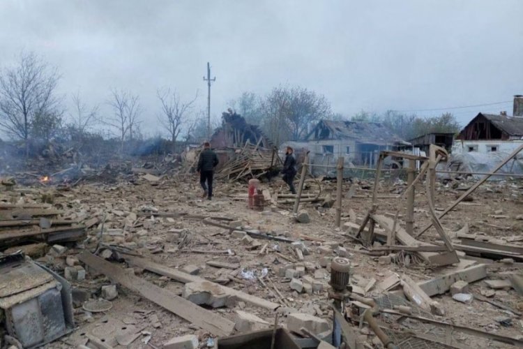 Rusya Ukrayna'yı f&uuml;zeyle vurdu: &Ccedil;ok sayıda yaralı var