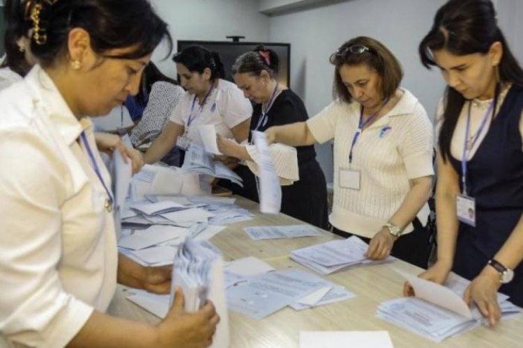 &Ouml;zbekistan'da anayasa değişikliği y&uuml;zde 90 oyla kabul edildi
