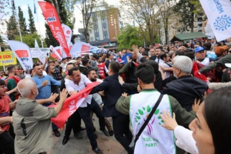 1 Mayıs kutlamalarında Memleket Partililer ile CHP'liler arasında kavga