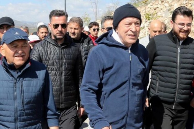 Bakan Akar: Birliğimizi, beraberliğimizi koruyacak ve bu istikamette y&uuml;r&uuml;yeceğiz
