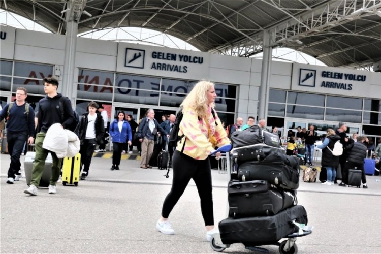 Antalya'da turist sayısı 4 ayda 1 milyon 798 bin 595'e ulaştı